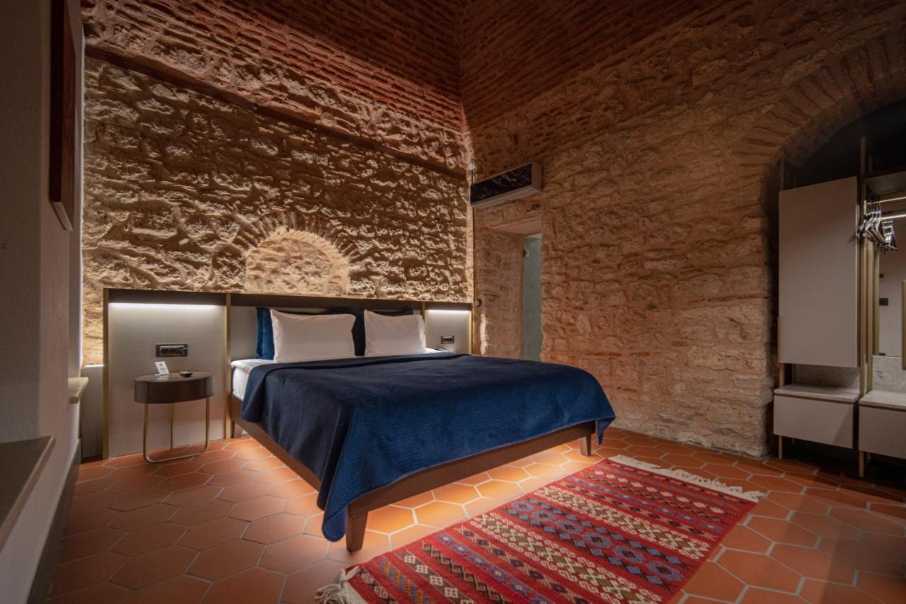 Han 1772 Hotel Istambul Exterior foto A bedroom at the hotel