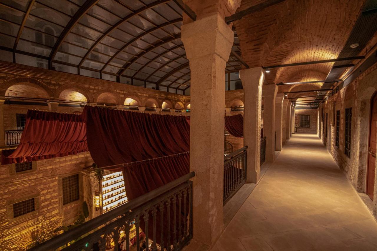 Han 1772 Hotel Istambul Exterior foto The interior of the theatre