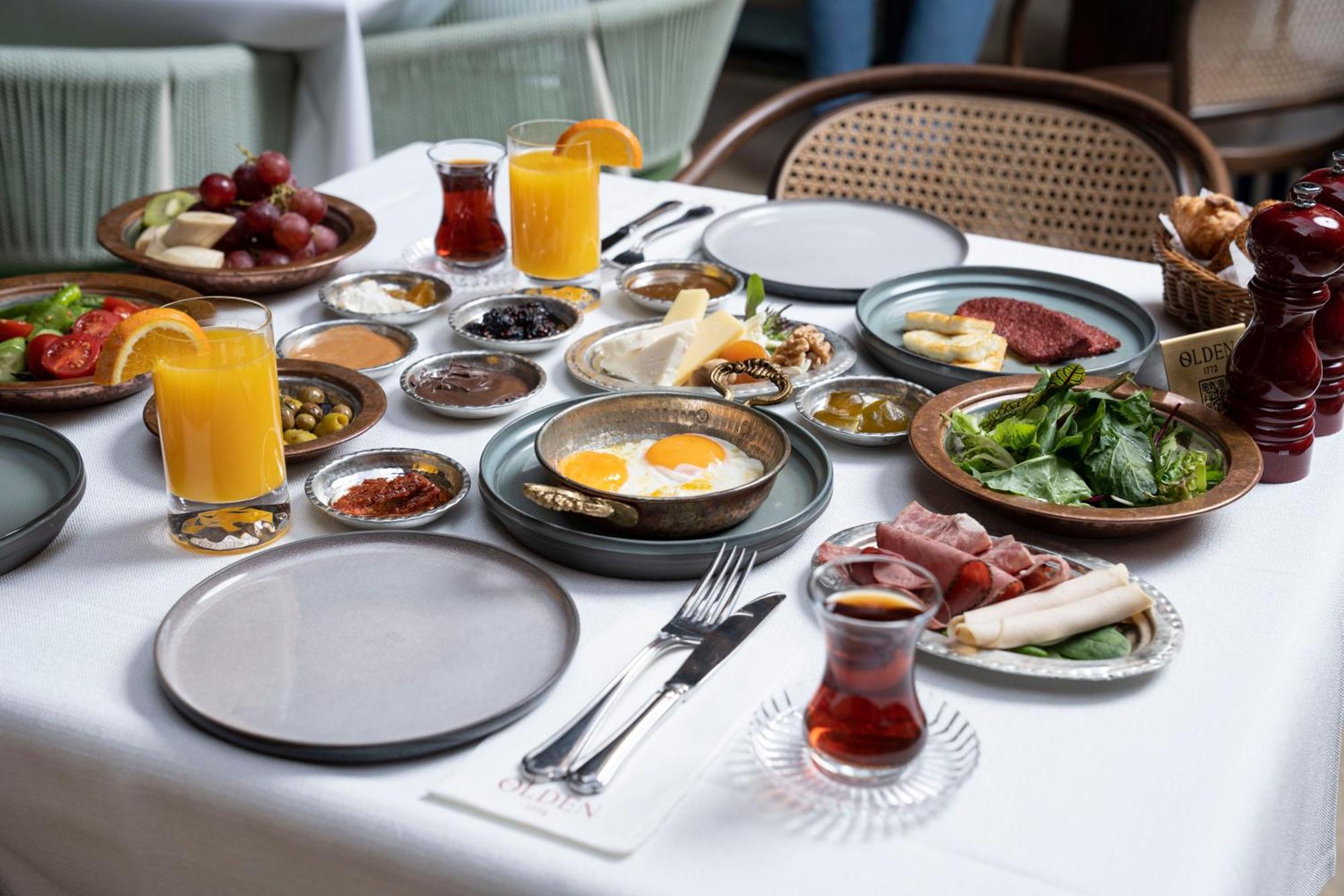 Han 1772 Hotel Istambul Exterior foto A traditional Turkish breakfast